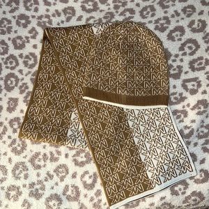 Michael Kors Logo Jacquard Cold Weather Accessory Set